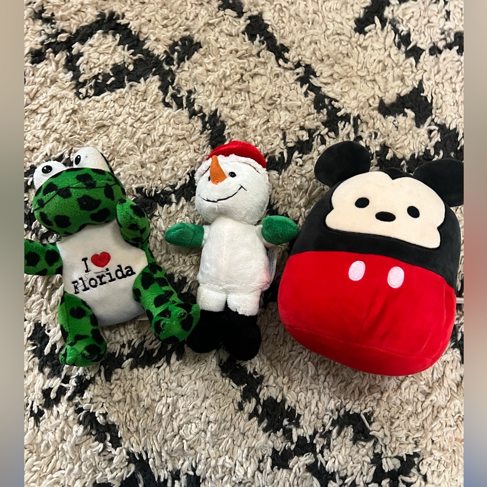 Mickey Mouse bundle stuffy toys